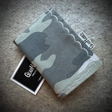 Load image into Gallery viewer, Green Camo