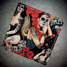 Load image into Gallery viewer, Las Elegantes (Bright)
